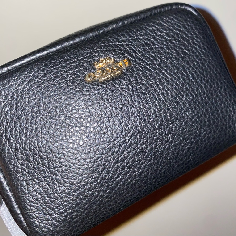 Coach 🖤 leather wristlet pouch New